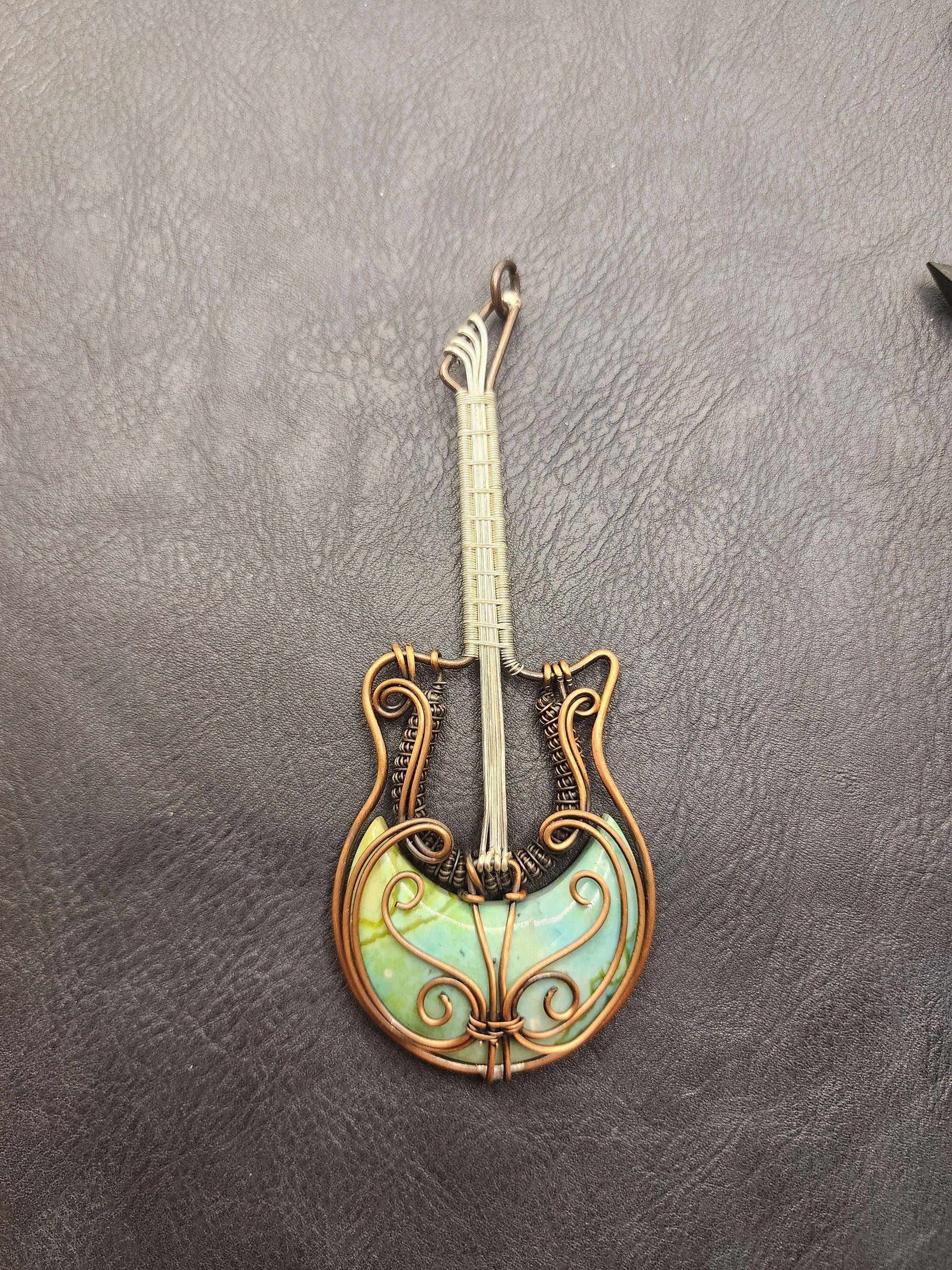 Wire Wrapped guitar with dyed stone - Beaunique Boutique